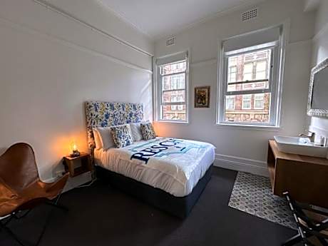 2nd Floor Double room with Shared Bathroom