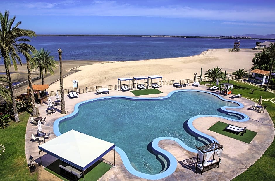La Posada Hotel & Beach Club