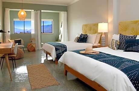 Spa Suite, Mountain View, 2nd Flr, King+Queen