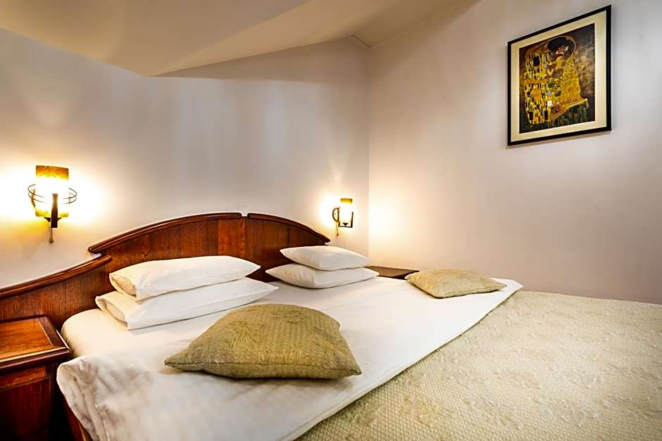 Garni Hotel Royal Crown