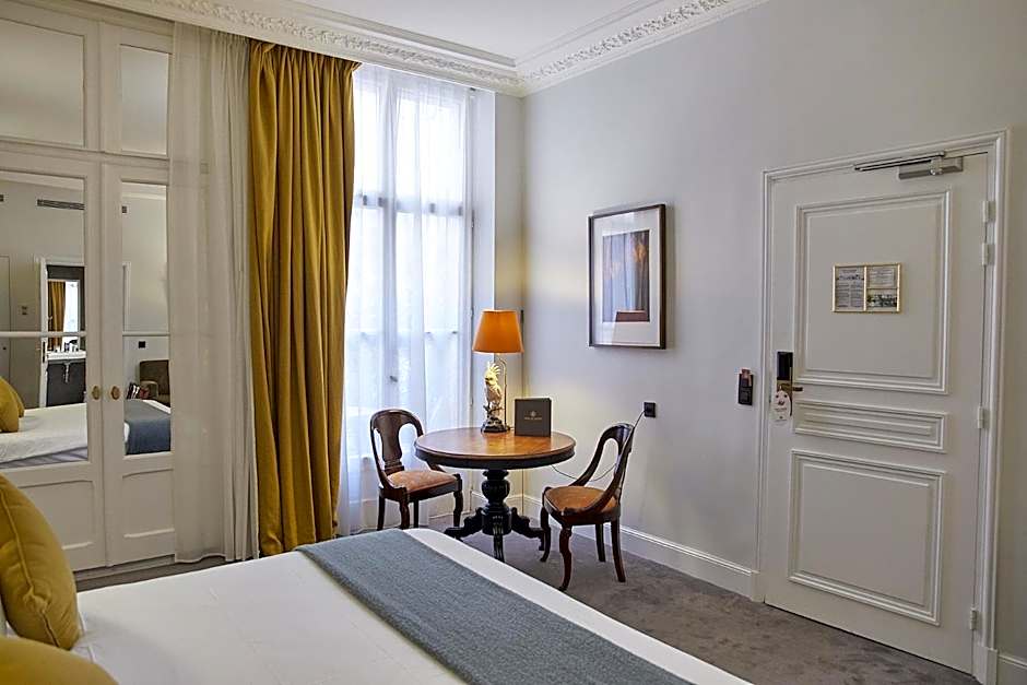 Hôtel du Danube Saint Germain