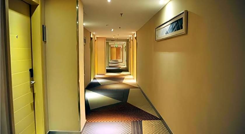 City Comfort Inn Jingmen Zhongjian Jinxiang Square