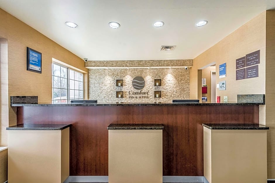 Comfort Inn & Suites Dayton North