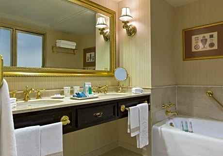 San Cristobal Tower, a Luxury Collection Hotel