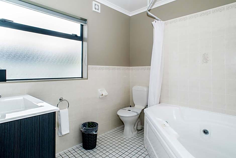 White Heron Motor Lodge