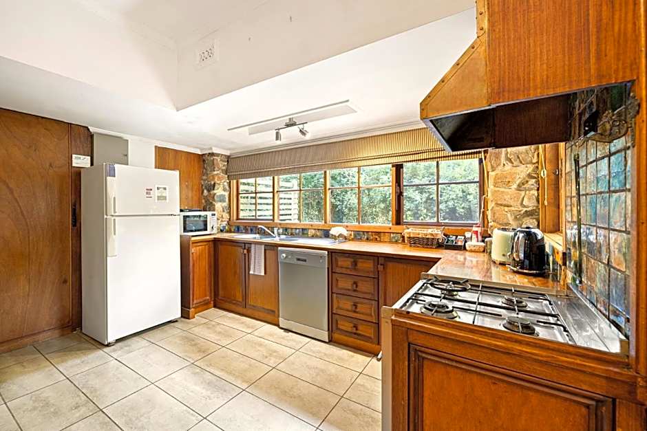 Arnica Views Summit Retreat