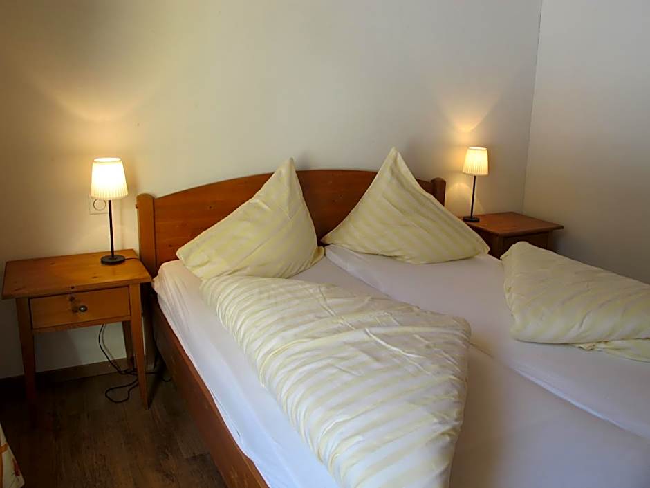 Reitstall und Saloon San Jon