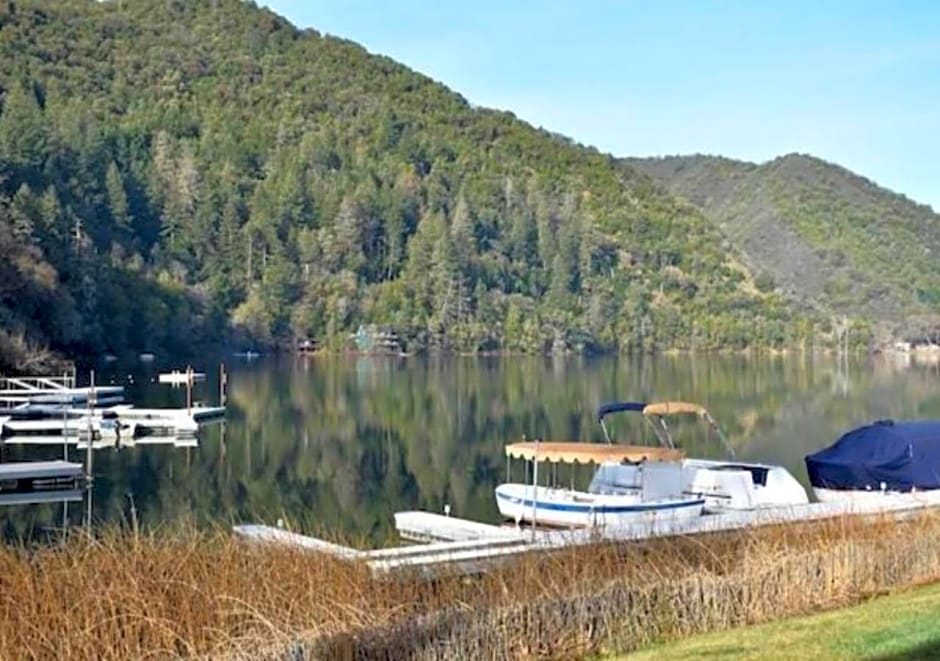 The Lodge at Blue Lakes
