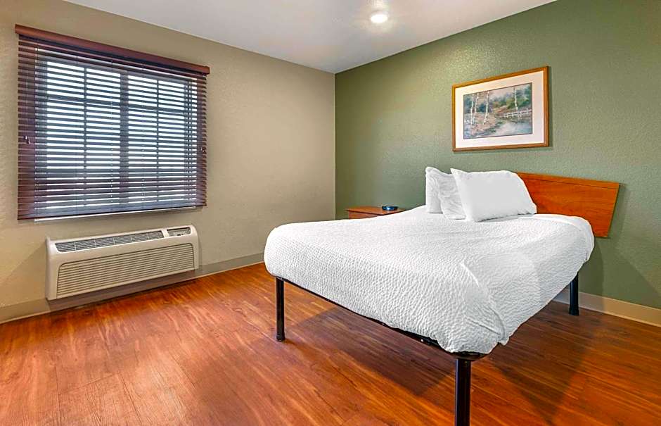 Extended Stay America Select Suites - Wilmington - West