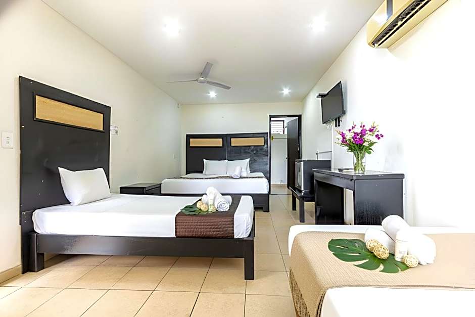 Hotel B&B by Playa del Karma