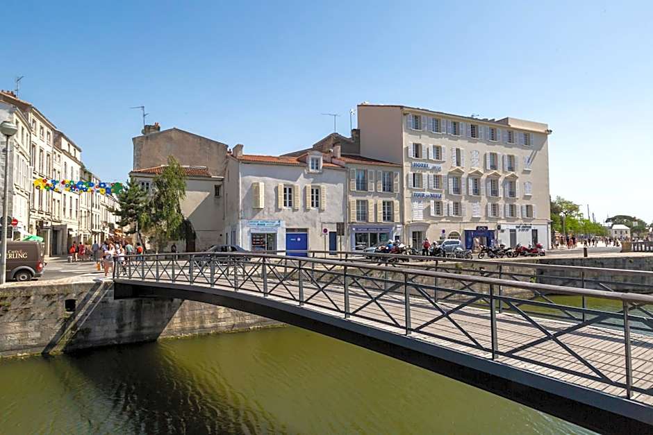 Tour de Nesle La Rochelle Vieux Port 3 etoiles