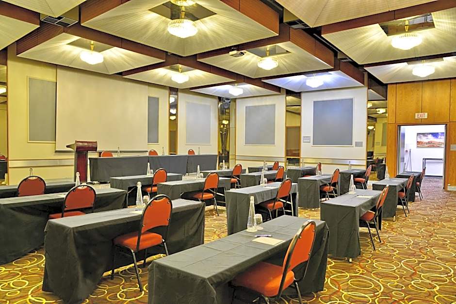 The Parktonian All Suite Hotel