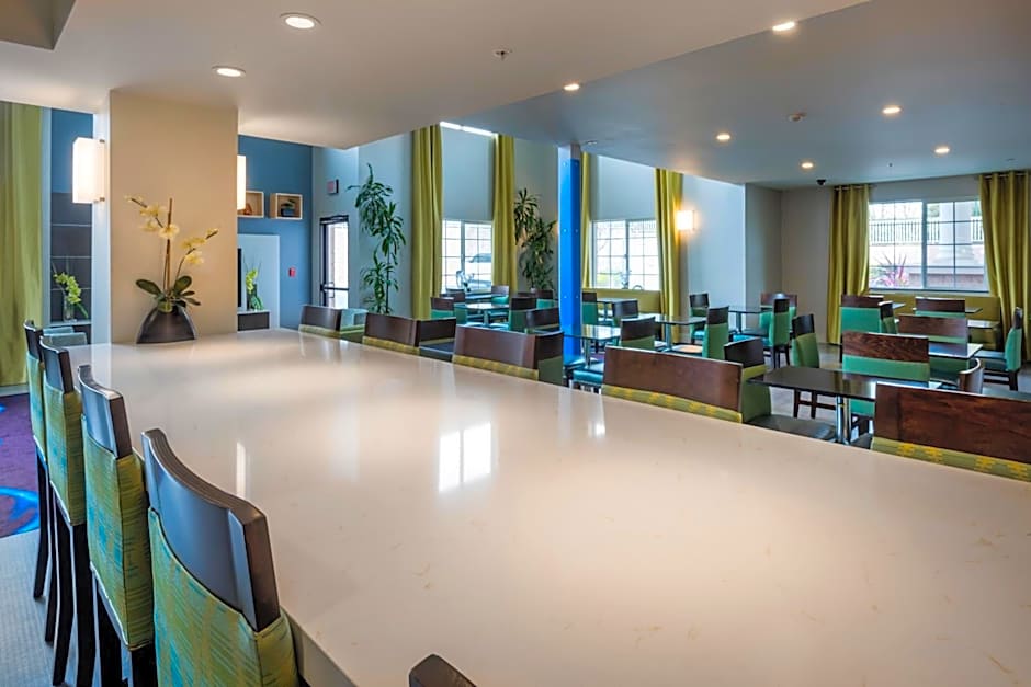 Holiday Inn Express Hotel & Suites Livermore By IHG