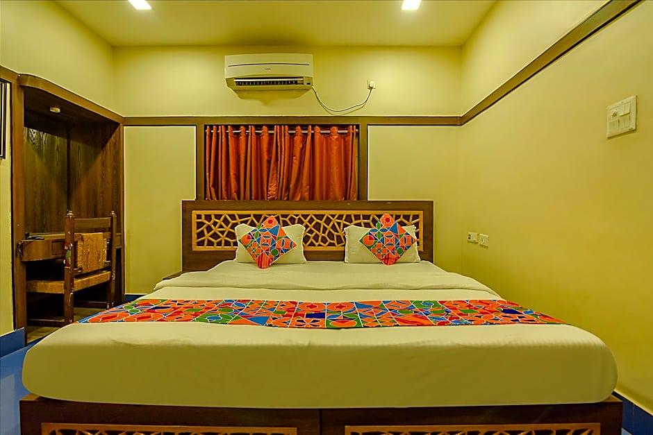 Fabexpress Shivalya – Calcutta, LA
