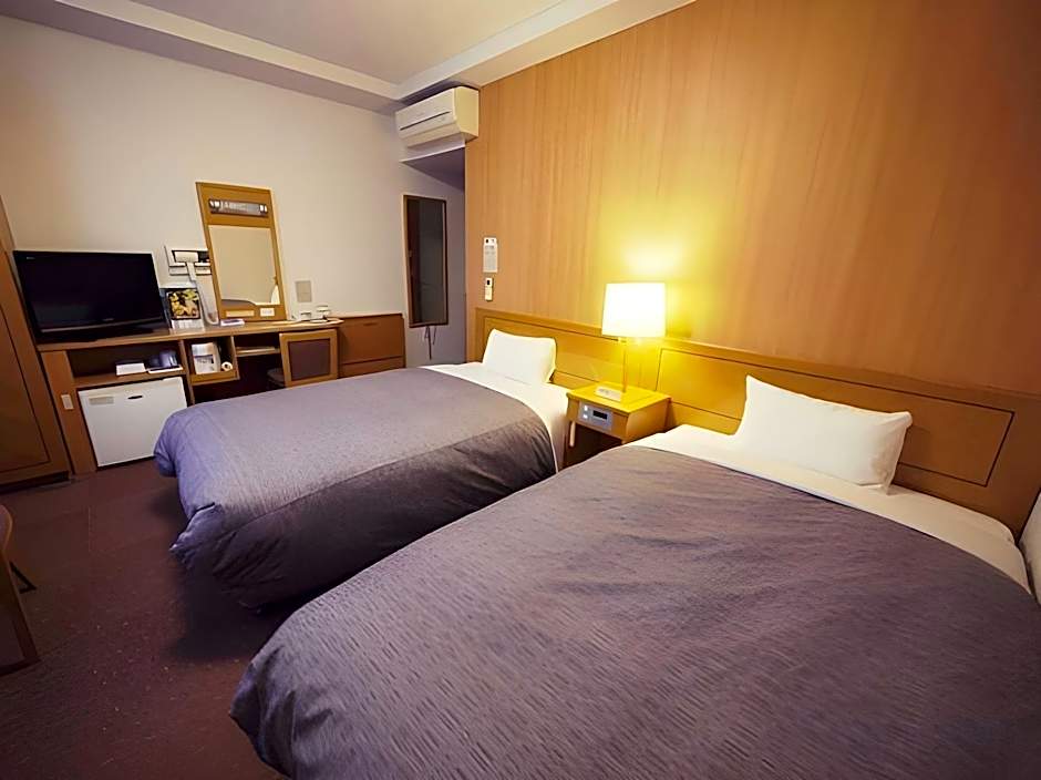 Hotel Route-Inn Oitaekimae