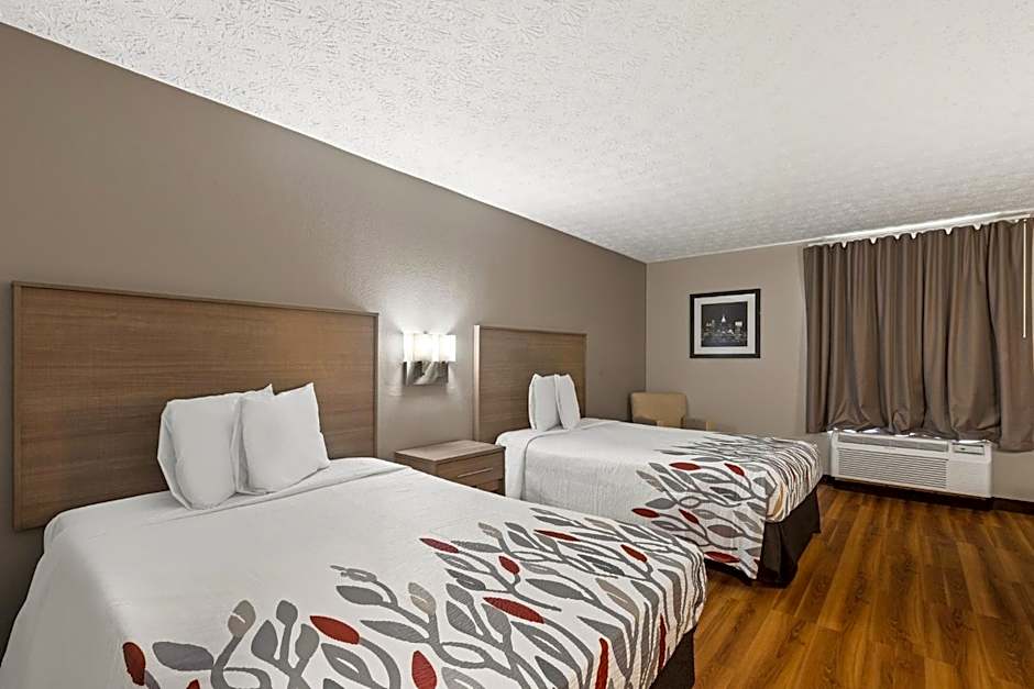 Red Roof Inn & Suites Newnan