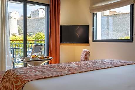 Deluxe Double or Twin Room and Sea View