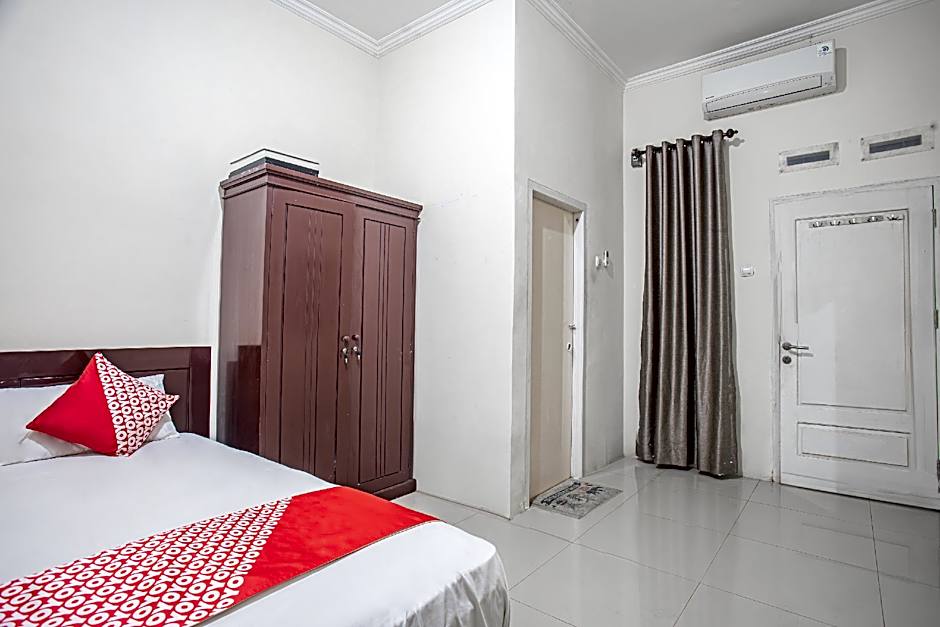 OYO 93477 Almahyra Guest House Syariah