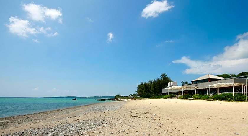 Hotel & Restaurant On the Beach Lue