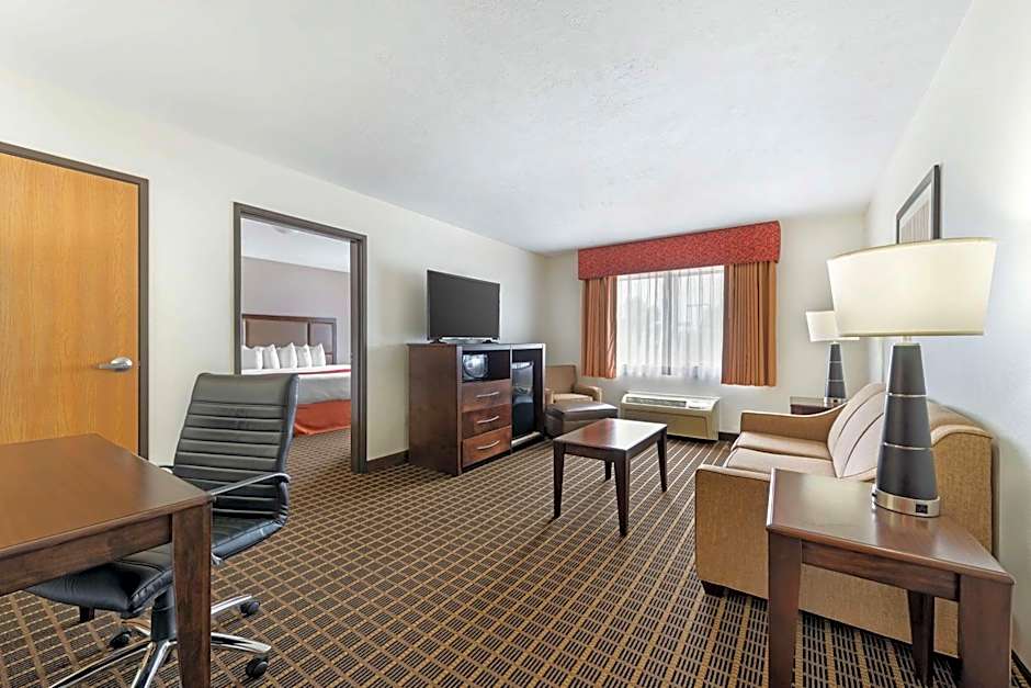 Best Western Plus Eagleridge Inn & Suites
