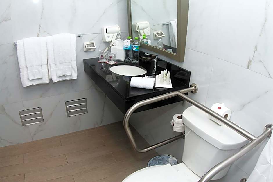 Best Western Plus Urban Larco Hotel