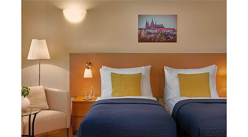 Mostecká 12 Residence