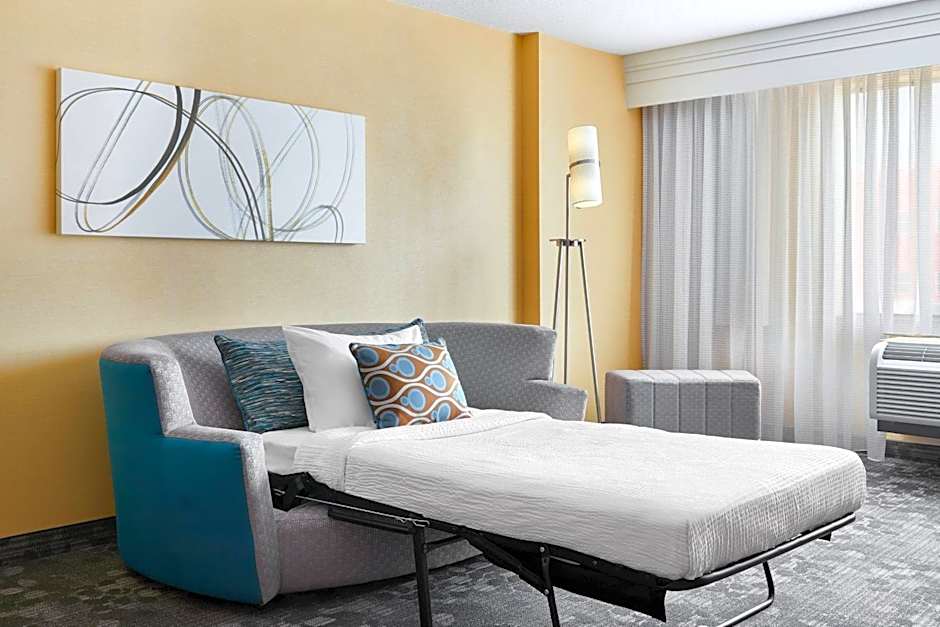 Courtyard by Marriott Newark Downtown