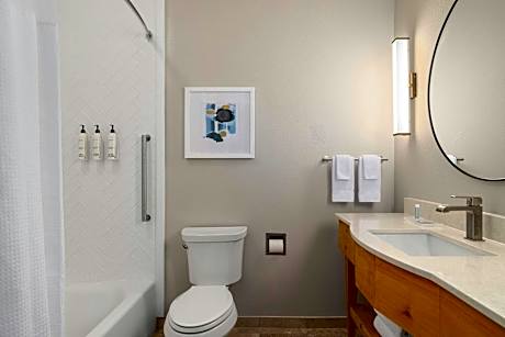 Studio Suite, 2 Queen