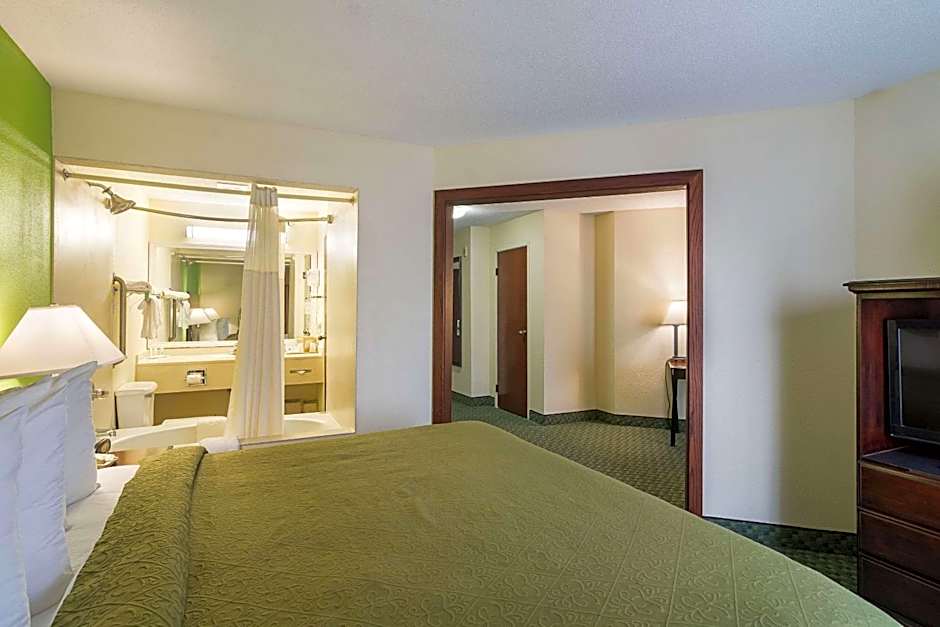 Quality Inn & Suites near I-80 and I-294