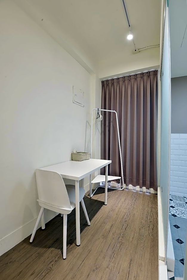 Fengjia All Night Long