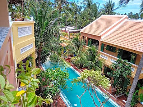 MiNhon Hotel (Mignon)