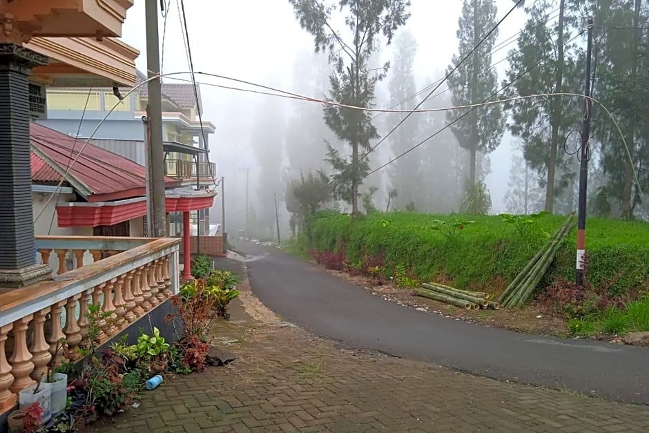 Gebby Homestay Bromo RedPartner