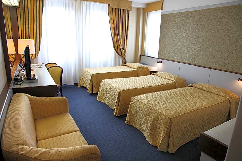 Hotel Maxim