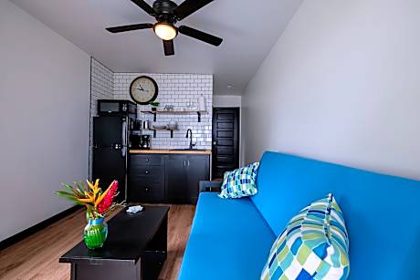 Aqua Vista Beachfront Suites