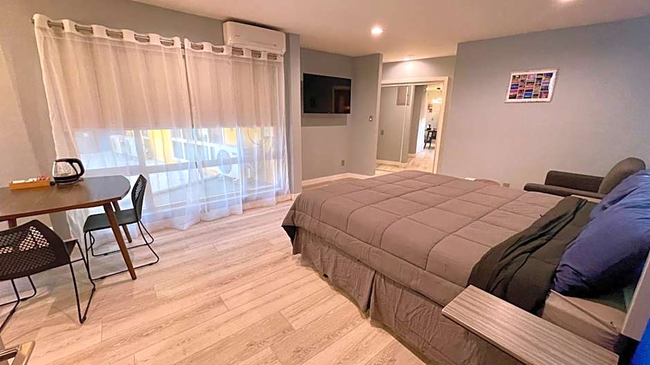 Quintessence ApartHotel