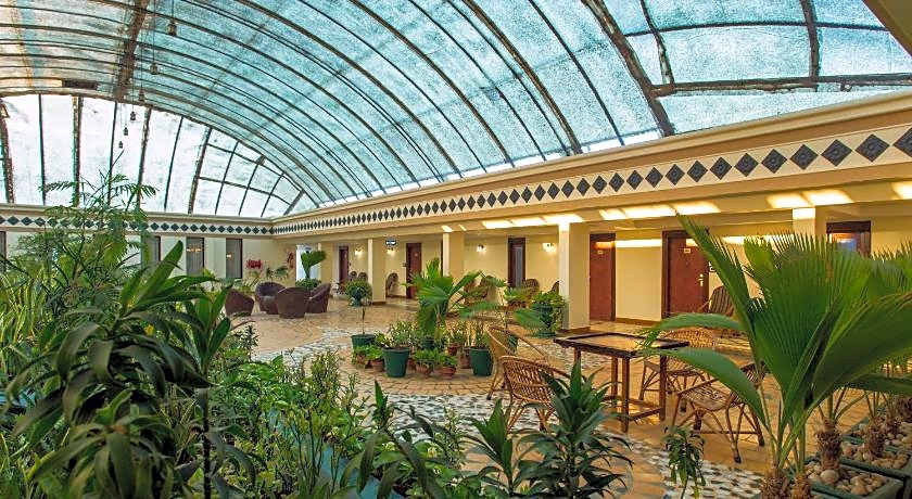 Hotel The Grand Regency