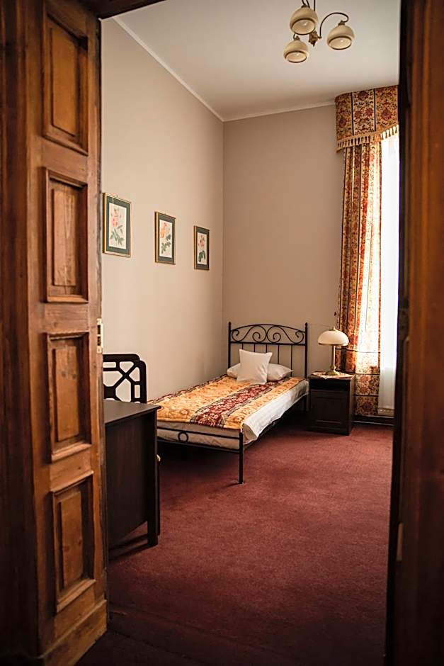 Photo 1 of 6 of Single Room