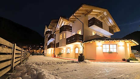 Hotel Garnì Paradisi - Wellness & Spa