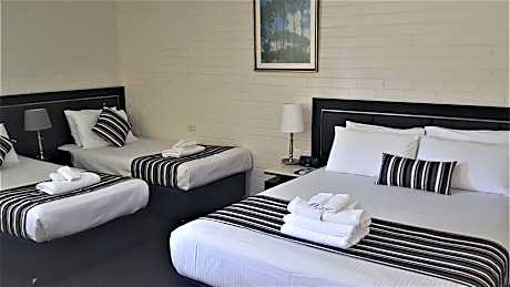 Family Room with Lake View