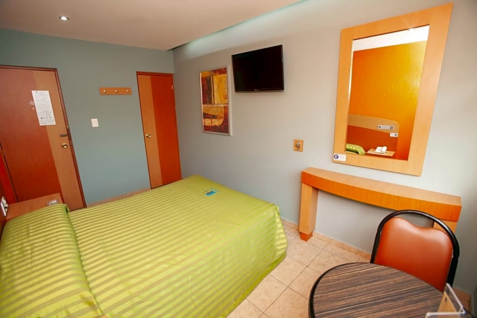 Hotel Lira - Sólo Adultos