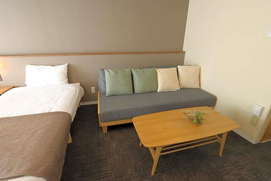 UCHI Living Stay Otaru Suitengu