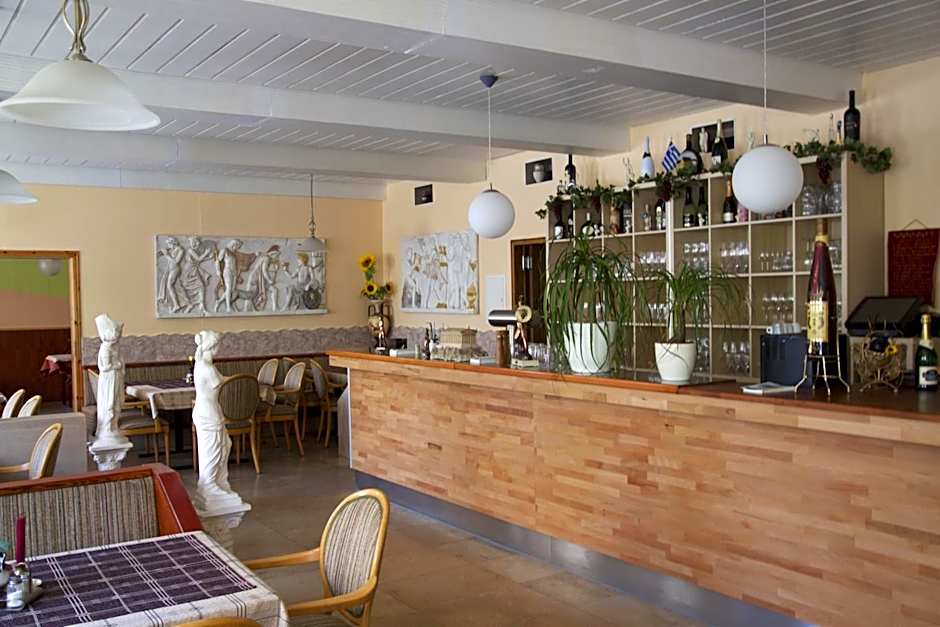 Landhotel "Schwarzach am Main"