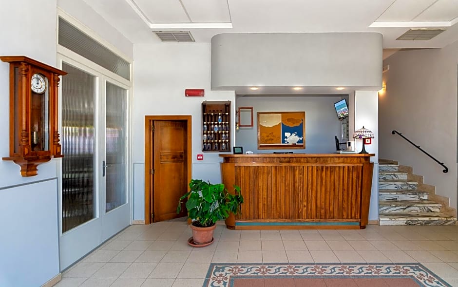 Hotel Apuana