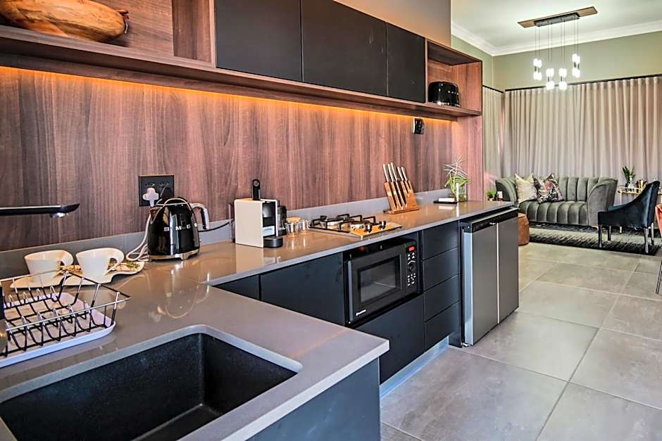 Summer PALACE Guesthouse