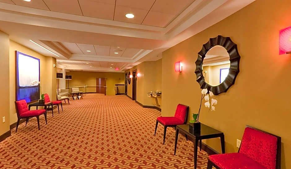 DoubleTree by Hilton Hotel & Suites Pittsburgh Downtown