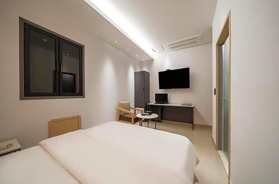 HOTEL MYEONG JAK