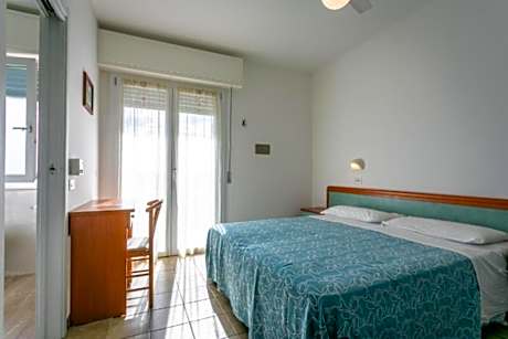 Economy Quadruple Room