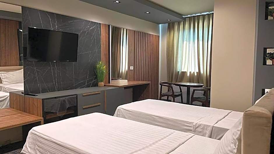 Hotel Emka