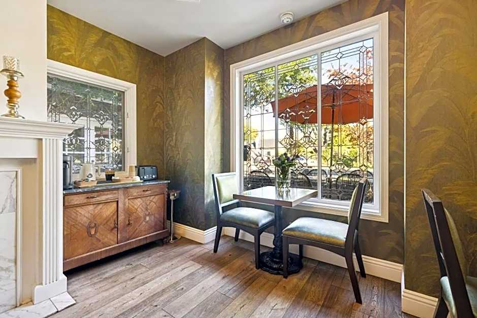 Mirabelle Inn & Restaurant