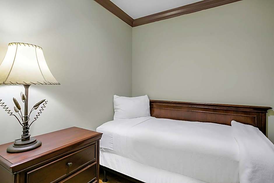 Water Street Hotel & Marina, an Ascend Collection Hotel